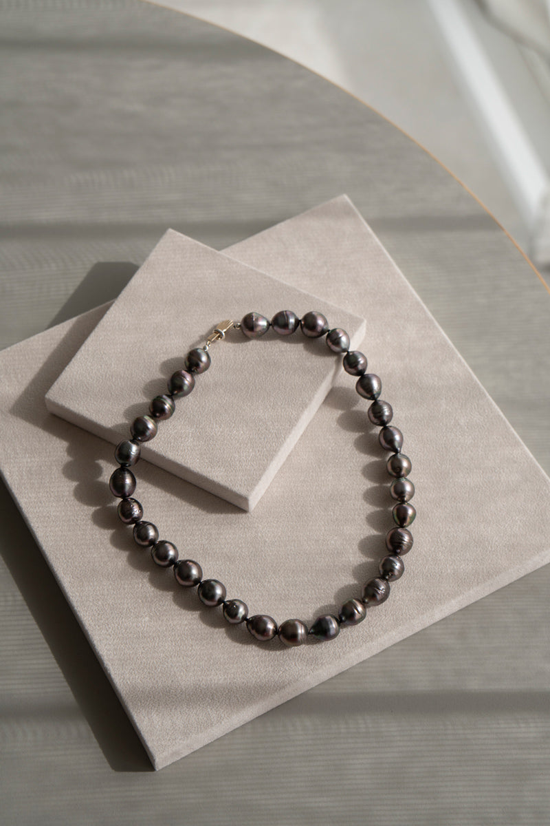 PALA Hand end Black-lip Shell all knotted pearl necklace 黒蝶貝