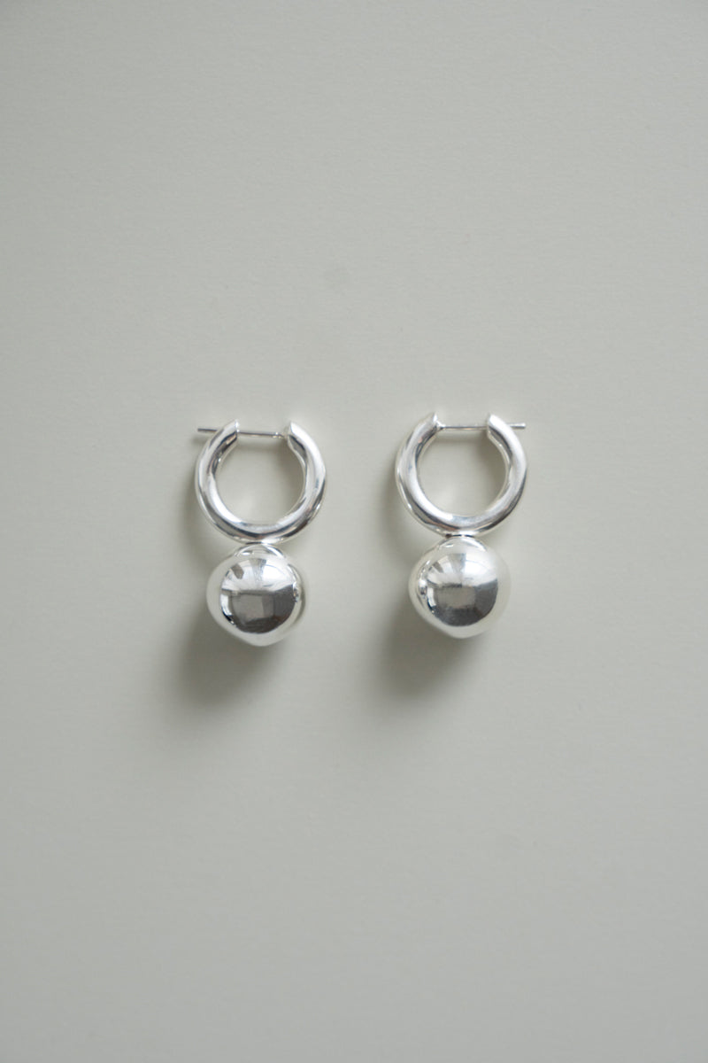 ANNIKA INEZ Pivot Sphere Hoop pierced earrings Lrg /SV
