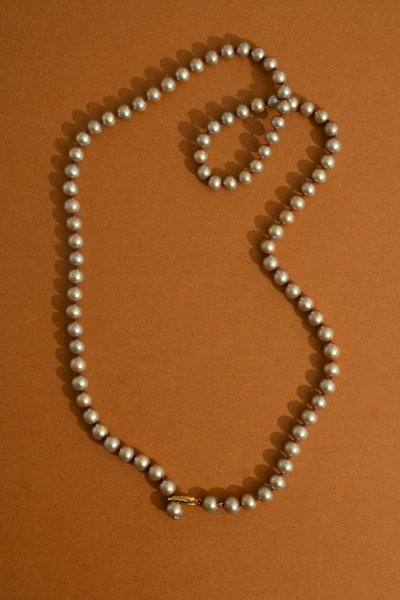 bohem Fresh Pearl Middle Long Necklace Red