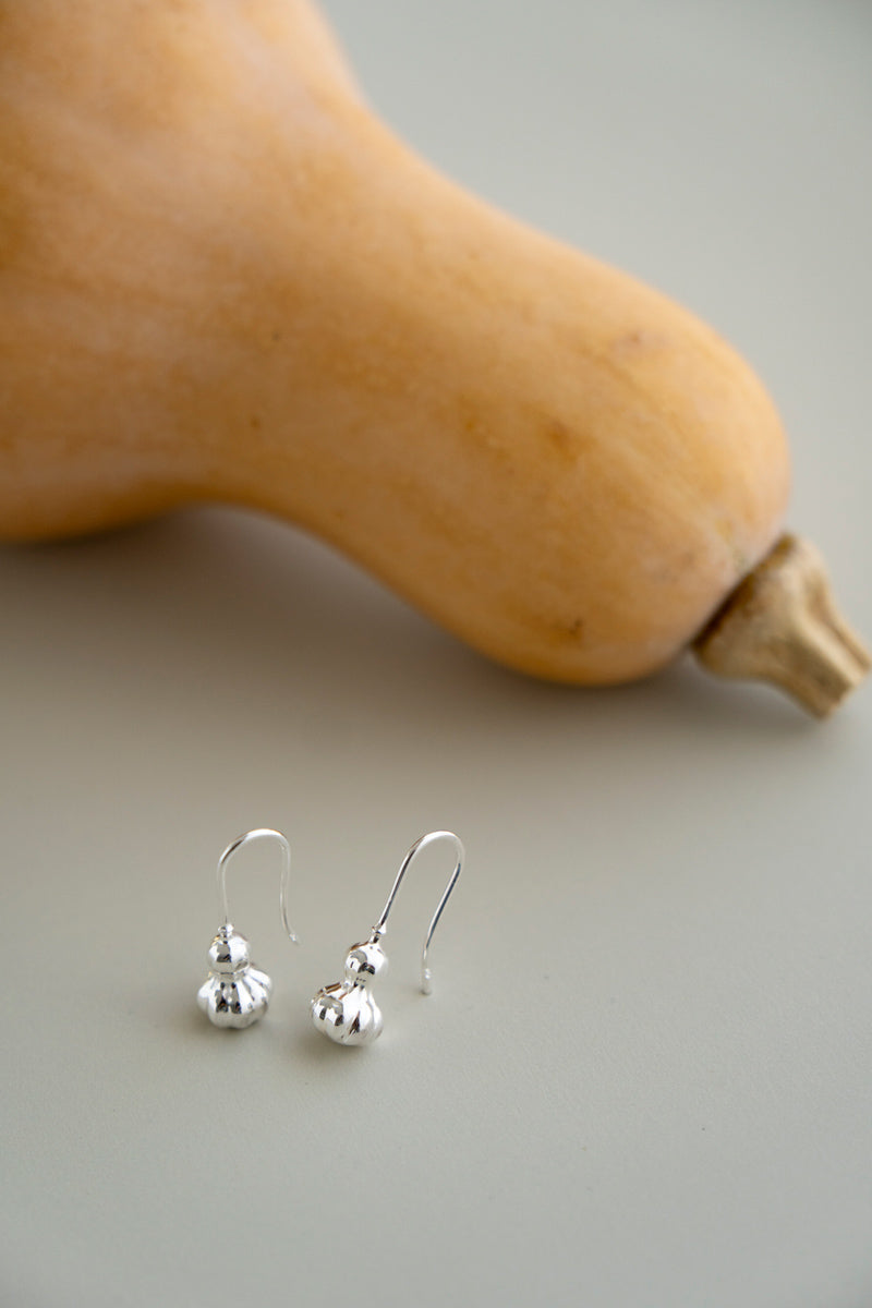 IDAMARI Butternuts Pierced Earrings /Silver