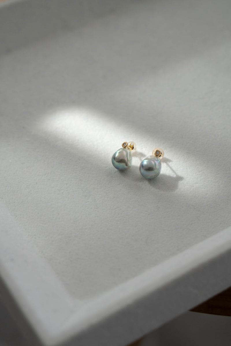 MINIMUMNUTS AKOYA baroque pearl pair pierce /K18