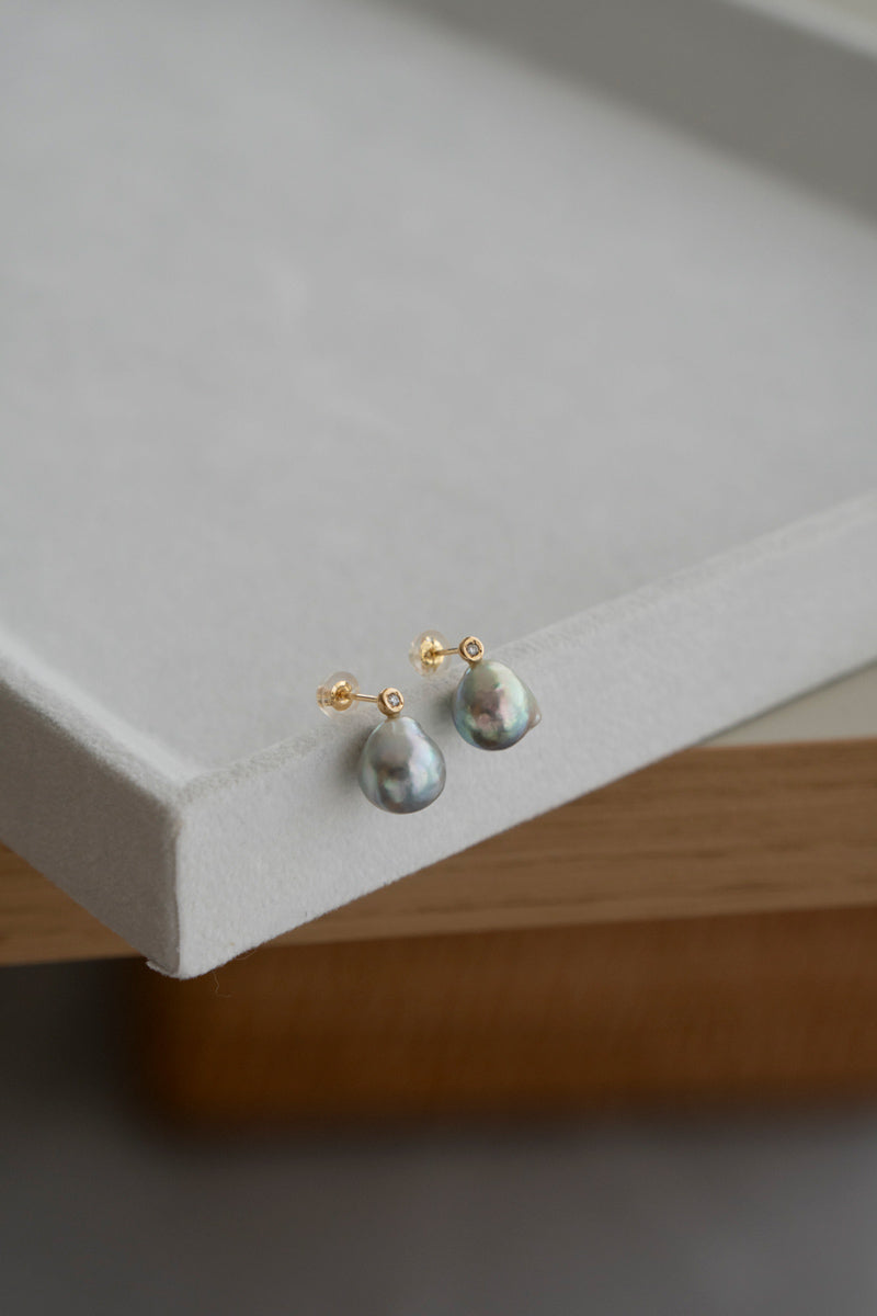 MINIMUMNUTS AKOYA baroque pearl pair pierce Akoya pearl pair pierce/K18