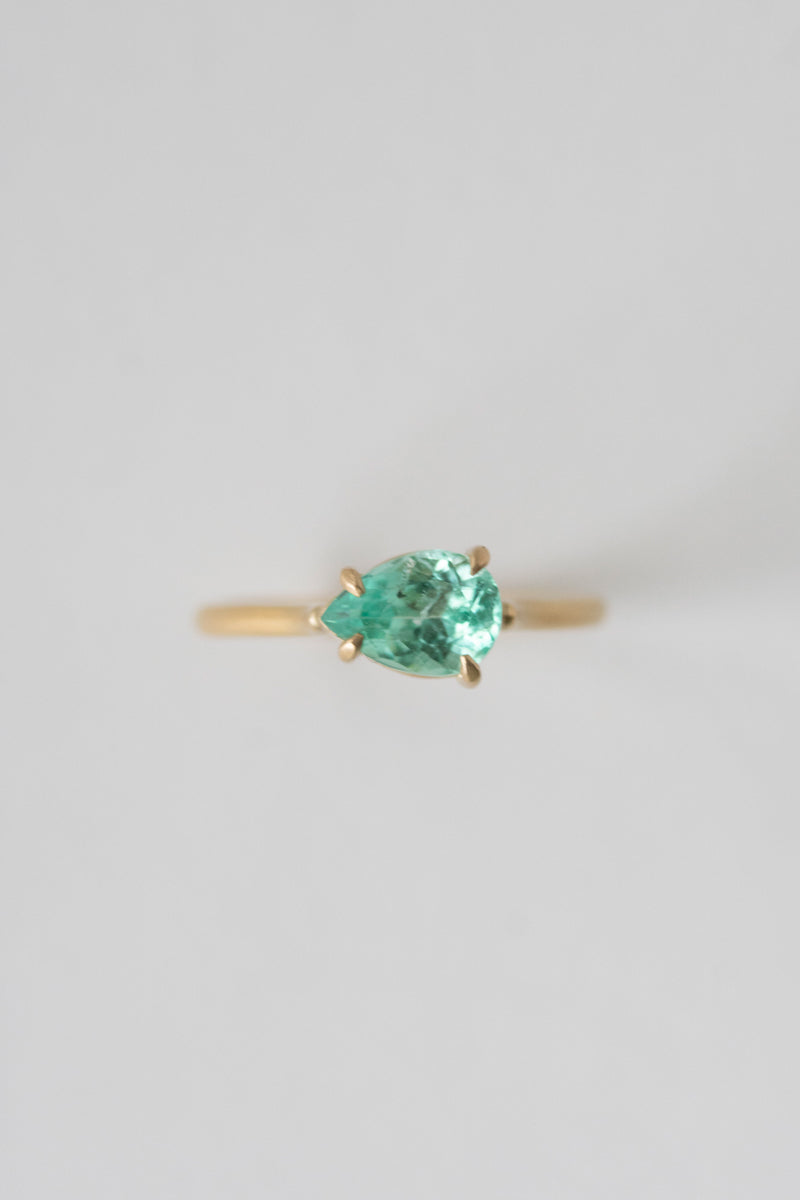 MONAKA jewellery Prong Emerald Ring /K18