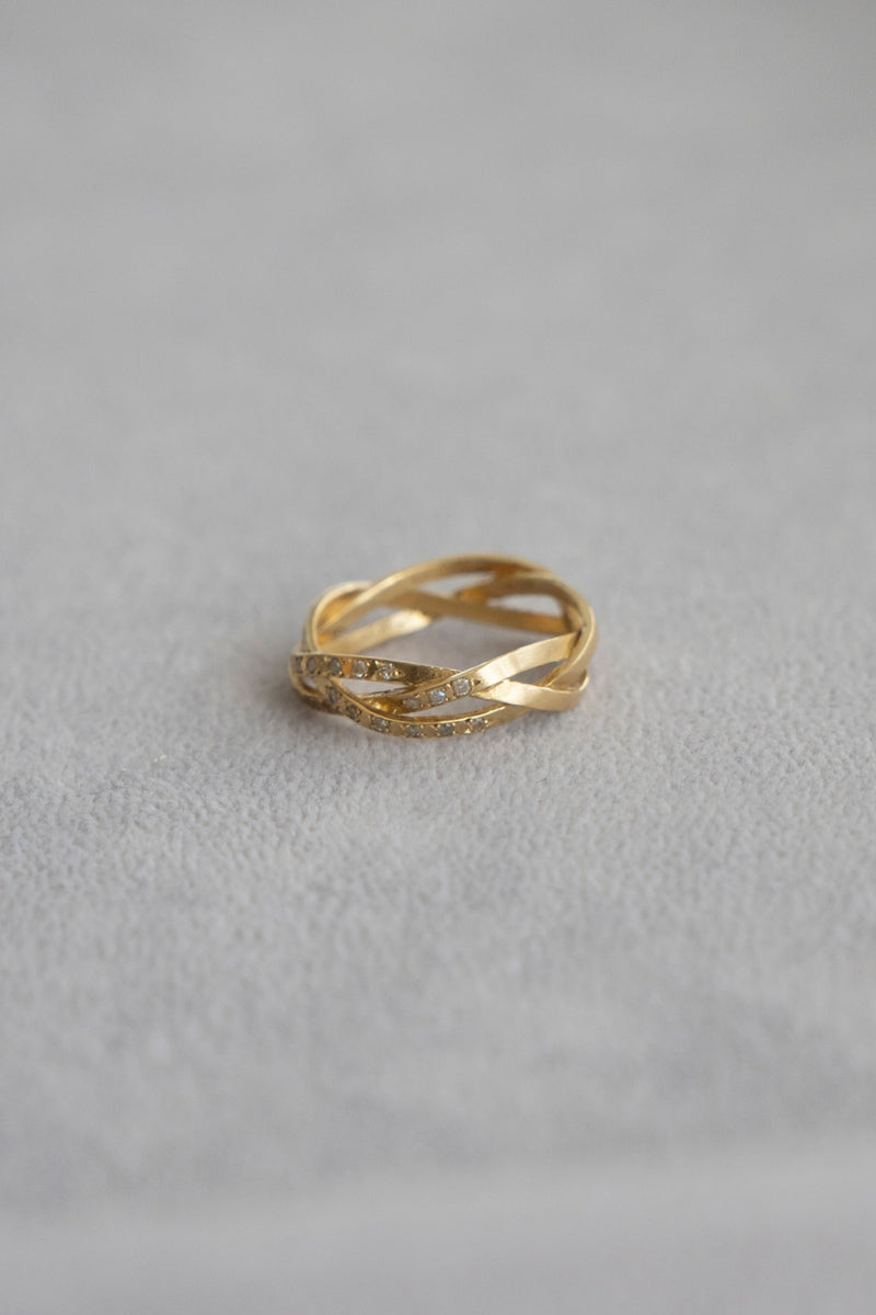 MONAKA jewellery Half diamond string ring /K18