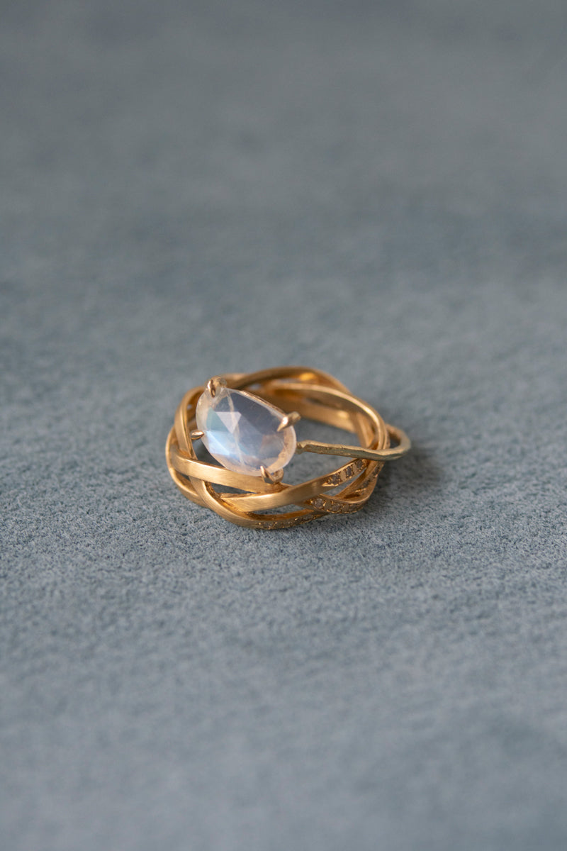 MONAKA jewellery Flat Rainbow moonstone Ring /K14