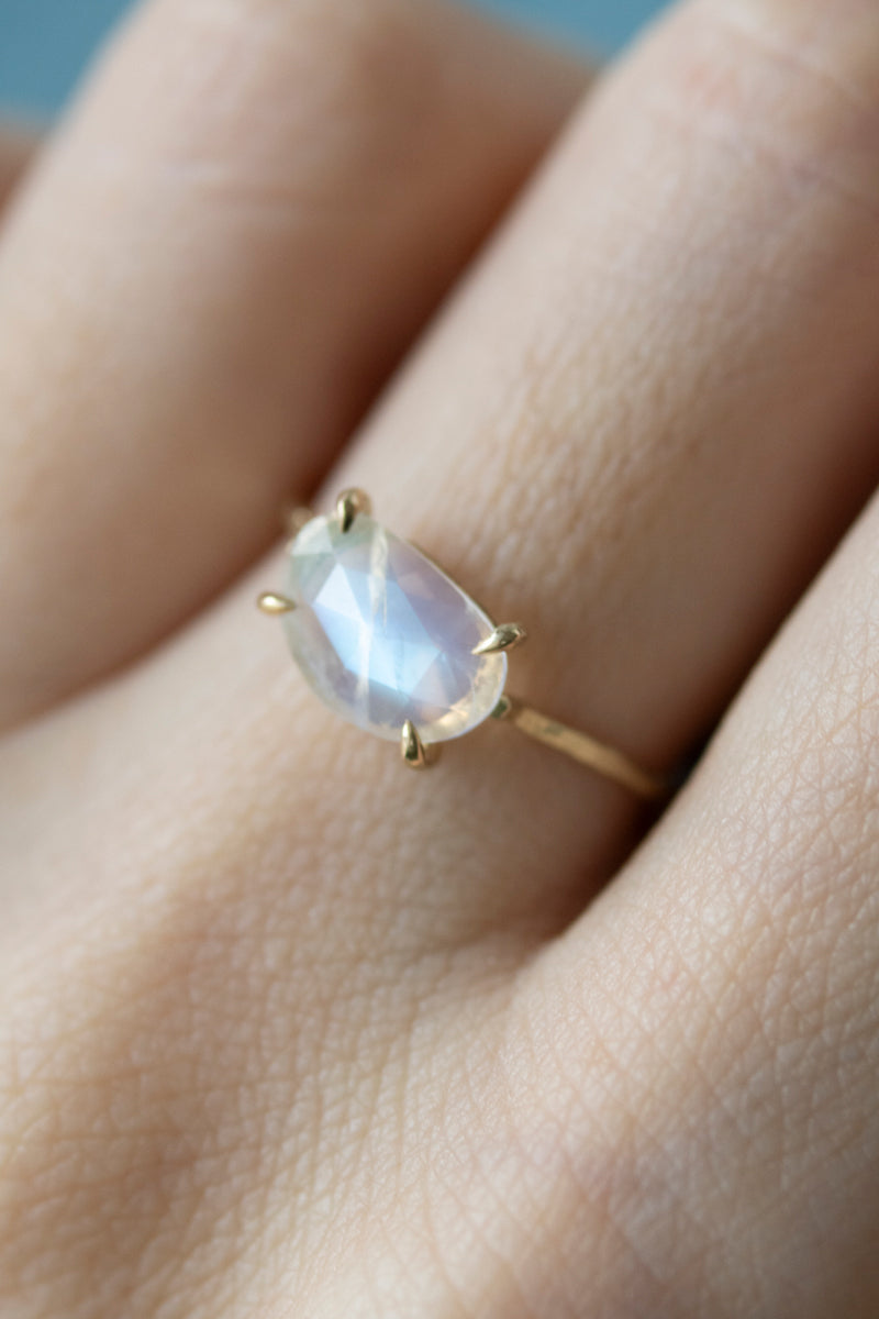 MONAKA jewellery Flat Rainbow moonstone Ring /K14