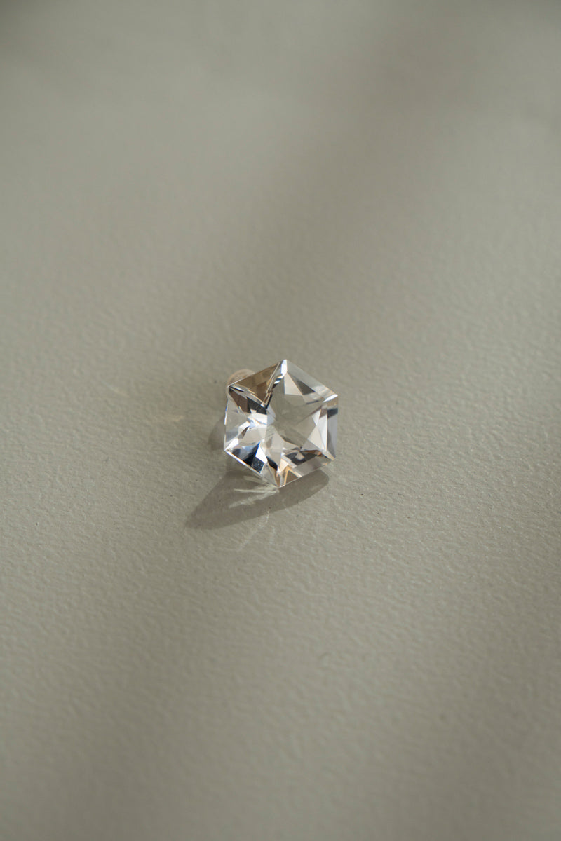 simmon Seta Hexagon quartz pierced earring M /K18