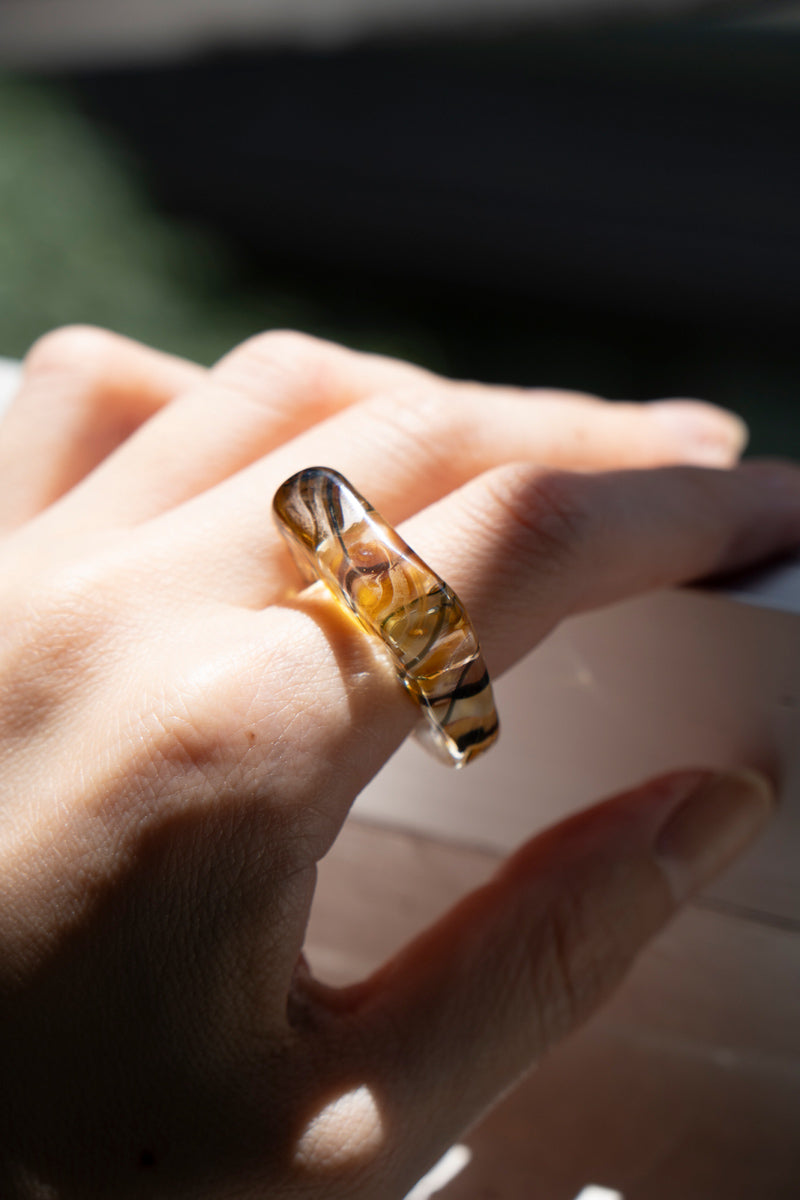 YAGA Glass D ring ガラスDリング /marble yellow