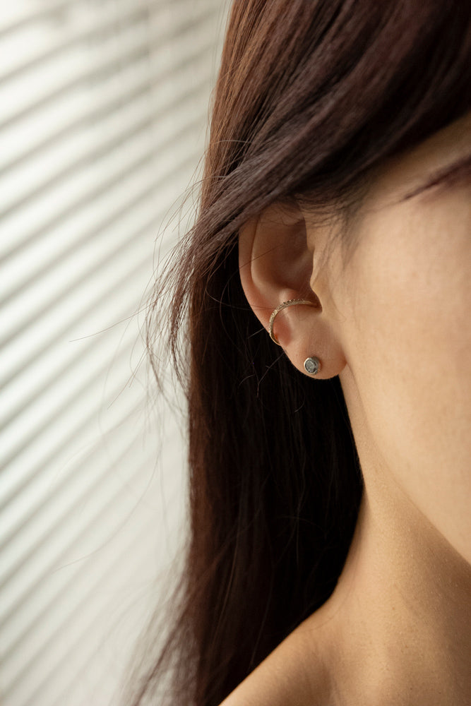 MONAKA jewellery Hibiki colour stone &amp; diamond ear cuff /K14