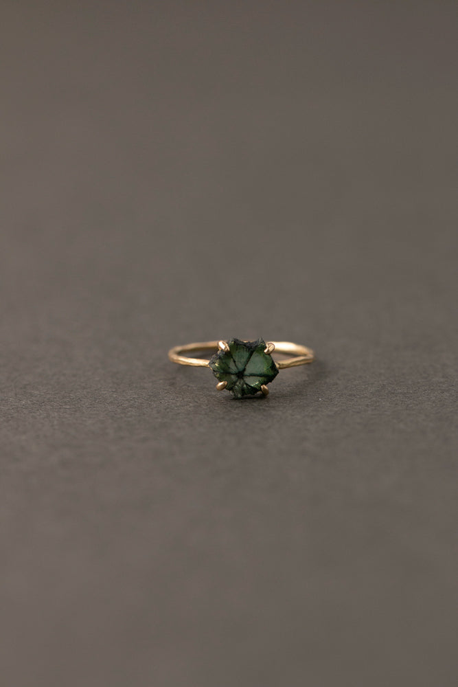 MONAKA jewelery Trapitche Emerald Prong Ring Trapitche Emerald Ring/K18