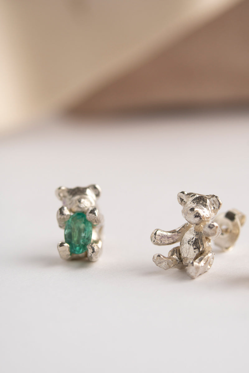 PALA TEDDY BEAR emerald stud pierce /Silver