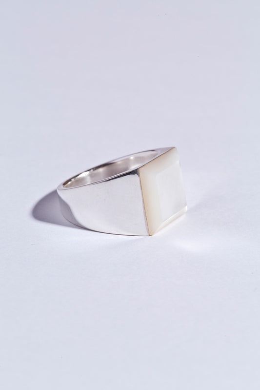 simmon SV &amp; Shell Cut Signet Ring /Silver