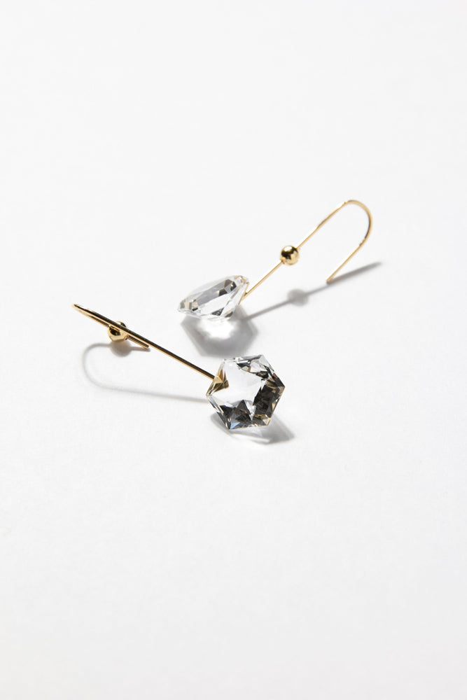 simmon Seta Hexagon quartz long pierced earring /K18