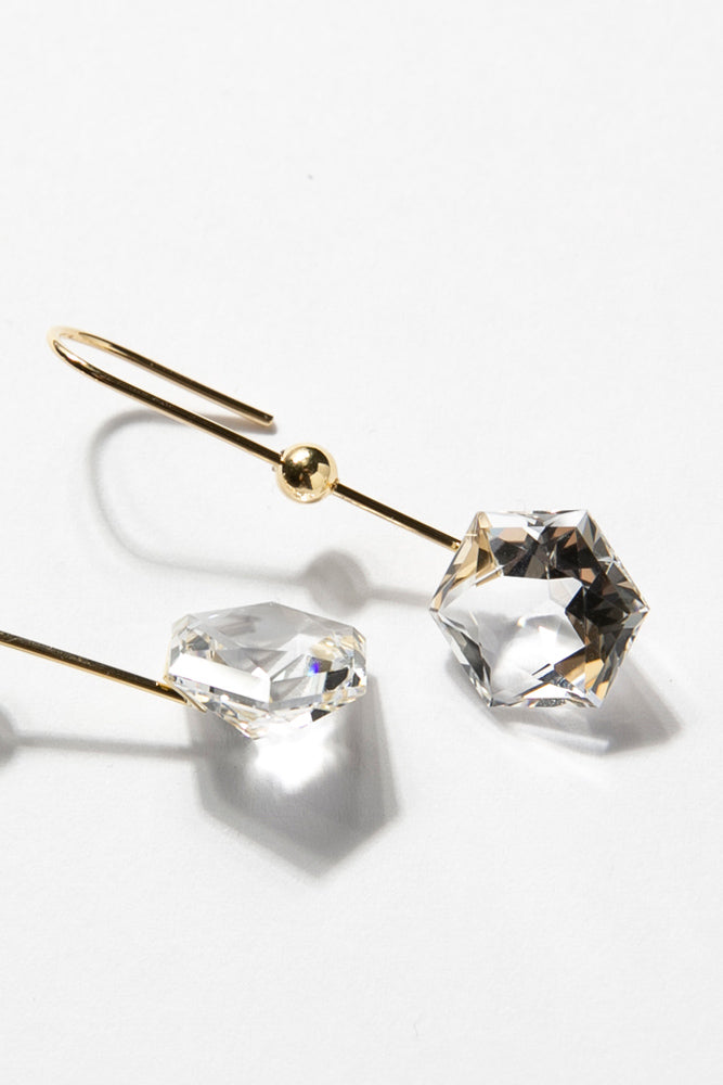 simmon Seta Hexagon quartz long pierced earring /K18